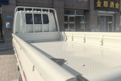 福田祥菱M2 Plus 2L汽油 144马力 东安5档 3.8米排半栏板微卡