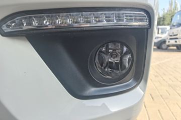 ���� ����M1 ������ 1.6L 105���� CNG 3.3�׵�������΢��ͼƬ