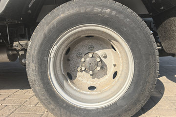 ���� ����M1 ������ 1.6L 105���� CNG 3.3�׵�������΢��ͼƬ