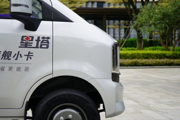 ������Խ ����EV �콢�� Һɲ 3.8�׵��Ŵ��綯����΢�� ����ʱ��55.64kWhͼƬ
