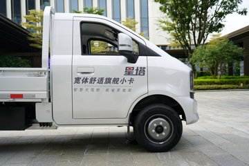 ������Խ ����EV �콢�� Һɲ 3.8�׵��Ŵ��綯����΢�� ����ʱ��55.64kWhͼƬ