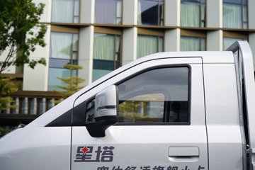 ������Խ ����EV �콢�� Һɲ 3.8�׵��Ŵ��綯����΢�� ����ʱ��55.64kWhͼƬ