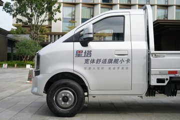 ������Խ ����EV �콢�� Һɲ 3.8�׵��Ŵ��綯����΢�� ����ʱ��55.64kWhͼƬ