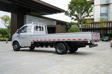 ������Խ ����EV �콢�� Һɲ 3.8�׵��Ŵ��綯����΢�� ����ʱ��55.64kWhͼƬ