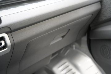 ������Խ ����EV �콢�� Һɲ 3.8�׵��Ŵ��綯����΢�� ����ʱ��55.64kWhͼƬ