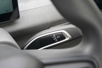 ������Խ ����EV �콢�� Һɲ 3.8�׵��Ŵ��綯����΢�� ����ʱ��55.64kWhͼƬ