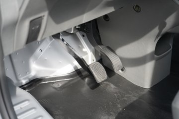 ������Խ ����EV �콢�� Һɲ 3.8�׵��Ŵ��綯����΢�� ����ʱ��55.64kWhͼƬ