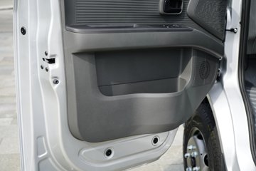������Խ ����EV �콢�� Һɲ 3.8�׵��Ŵ��綯����΢�� ����ʱ��55.64kWhͼƬ