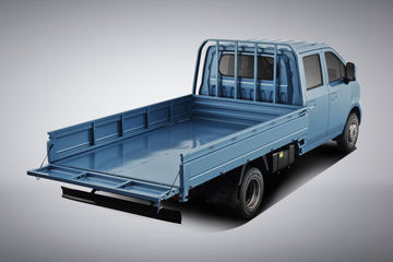 ������Խ ���� �콢�� 2L���� 139���� ������5�� Һɲ 3.05��˫������΢��ͼƬ