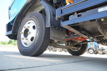 �ɵ�EW7 4.5T 4.18�׵��Ŵ��綯��ʽ�Ῠ131.98kWhͼƬ