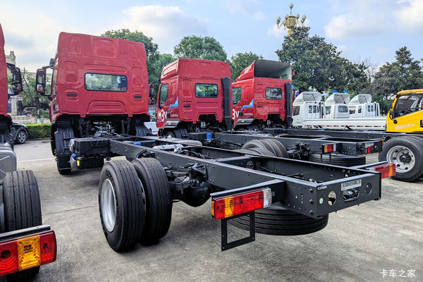 购乘龙M3V载货车 享高达0.15万优惠