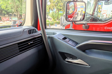 ������������M3V 4.3L���� 240���� 4X2 ��ʿ��8�� 5.2�������ػ���ͼƬ