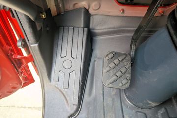 ������������M3V 4.3L���� 240���� 4X2 ��ʿ��8�� 5.2�������ػ���ͼƬ