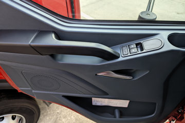 ������������M3V 4.3L���� 240���� 4X2 ��ʿ��8�� 5.2�������ػ���ͼƬ