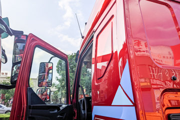 ������������M3V 4.3L���� 240���� 4X2 ��ʿ��8�� 5.2�������ػ���ͼƬ