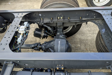 ������������M3V 4.3L���� 240���� 4X2 ��ʿ��8�� 5.2�������ػ���ͼƬ