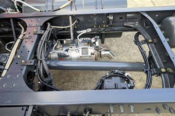 ������������M3V 4.3L���� 240���� 4X2 ��ʿ��8�� 5.2�������ػ���ͼƬ