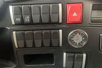 ����HOWO ͳ˧ 4.5T 4.15�׵��Ŵ��綯�����Ῠ ����ʱ��140.41kWhͼƬ