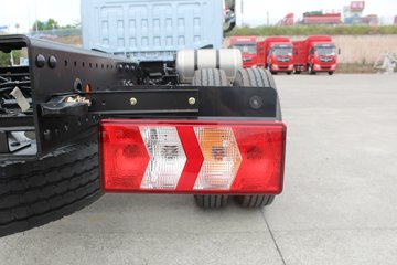 �칤�Ῠ ���� ��ɲ 4.4�׵��Ŵ��綯��ʽ�Ῠ ����ʱ��140.41kWhͼƬ