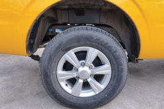 江铃宝典 2.5T柴油 160马力 手动两驱 长轴双排皮卡