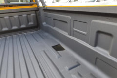 江铃宝典 2.5T柴油 160马力 手动两驱 长轴双排皮卡