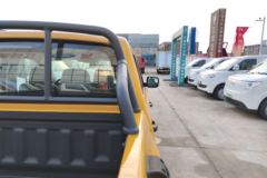 江铃宝典 2.5T柴油 160马力 手动两驱 长轴双排皮卡