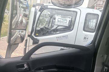 ��������½��� �ഺ�޵а� 2.5L���� 151���� ������6�� 4.17�׵��������Ῠ(����)ͼƬ