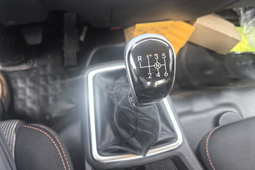 ��������½��� �ഺ�޵а� 2.5L���� 151���� ������6�� 4.17�׵��������Ῠ(����)ͼƬ