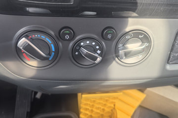 ��������½��� �ഺ�޵а� 2.5L���� 151���� ������6�� 4.17�׵��������Ῠ(����)ͼƬ