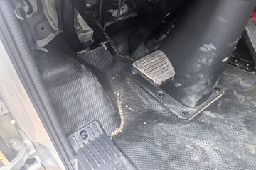 ��������½��� �ഺ�޵а� 2.5L���� 151���� ������6�� 4.17�׵��������Ῠ(����)ͼƬ