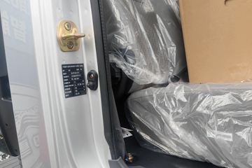 ����HOWO���� 2.5L���� 170���� �й�����10�� 5.15�׵�����ʽ�ῨͼƬ