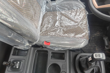 ����HOWO���� 2.5L���� 170���� �й�����10�� 5.15�׵�����ʽ�ῨͼƬ