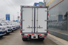 SRM鑫源T5LEV 标准型 4X2 3.71米单排纯电动冷藏车 宁德时代70.47kWh SRM鑫源T5LEV 标准型 4X2 3.71米单排纯电动冷藏车 宁德时代70.47kWh