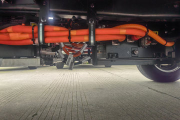 SRM��ԴT5LEV ��׼�� 4X2 3.71�׵��Ŵ��綯��س� ����ʱ��70.47kWhͼƬ