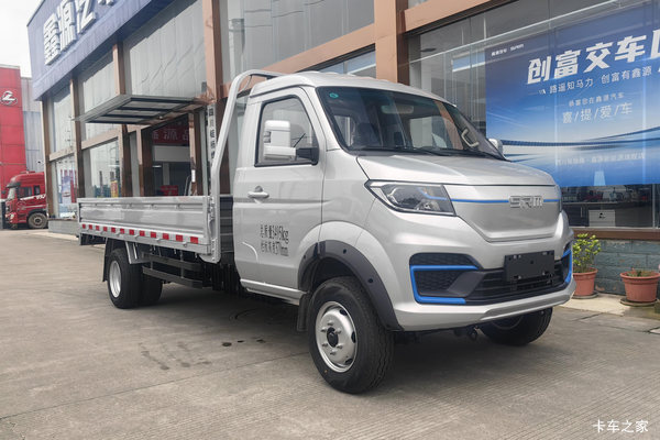 SRM鑫源 T5LEV 2024款城际版 3.5T 3.8米单排纯电动栏板微卡70.47kWh