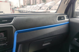 T5LEV&nbsp;电动载货车驾驶室图片