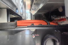 SRM鑫源 T5LEV 2024款城际版 3.5T 3.8米单排纯电动栏板微卡70.47kWh