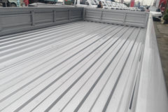 SRM鑫源 T5LEV 2024款城际版 3.5T 3.8米单排纯电动栏板微卡70.47kWh