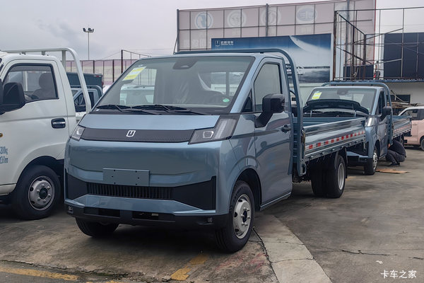 远程星智F3E 2025款智慧版 液刹 3.82米单排纯电动栏板微卡 宁德时代56kWh