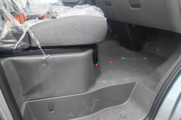 Զ������F3E 2025���ǻ۰� Һɲ 3.82�׵��Ŵ��綯����΢�� ����ʱ��56kWhͼƬ