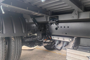 Զ������F3E 2025���ǻ۰� Һɲ 3.82�׵��Ŵ��綯����΢�� ����ʱ��56kWhͼƬ