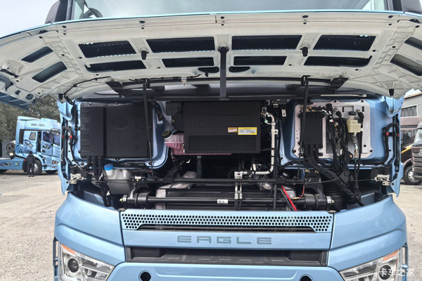 解放J7牵引车东莞市火热促销中 让利高达3万