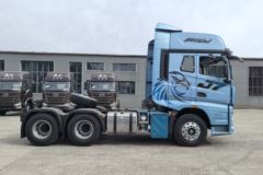  王者登场创领未来｜解放J7创领版 6X4硬核牵引，劲擎奔赴