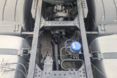 解放J7 领航版 13.2L柴油 640马力 6X4 一汽解放12档 高顶 牵引车