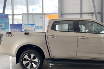 ���� ��ʮ��T30̽�ռ� 2024�� ������ 3.0T���� 143���� ���� �ֶ�˫��Ƥ��ͼƬ