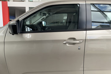 ���� ��ʮ��T30̽�ռ� 2024�� ������ 3.0T���� 143���� ���� �ֶ�˫��Ƥ��ͼƬ