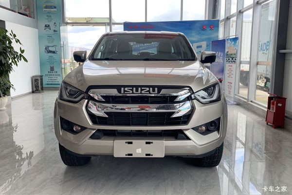 庆铃 五十铃T30探险家 2024款 舒享版 3.0T柴油 143马力 四驱 手动双排皮卡