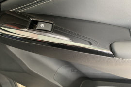 五十铃T30探险家&nbsp;皮卡驾驶室                                               图片