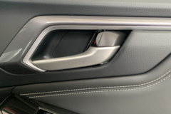 庆铃 五十铃T30探险家 2024款 舒享版 3.0T柴油 143马力 四驱 手动双排皮卡