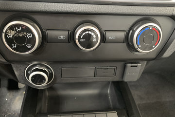 ���� ��ʮ��T30̽�ռ� 2024�� ������ 3.0T���� 143���� ���� �ֶ�˫��Ƥ��ͼƬ